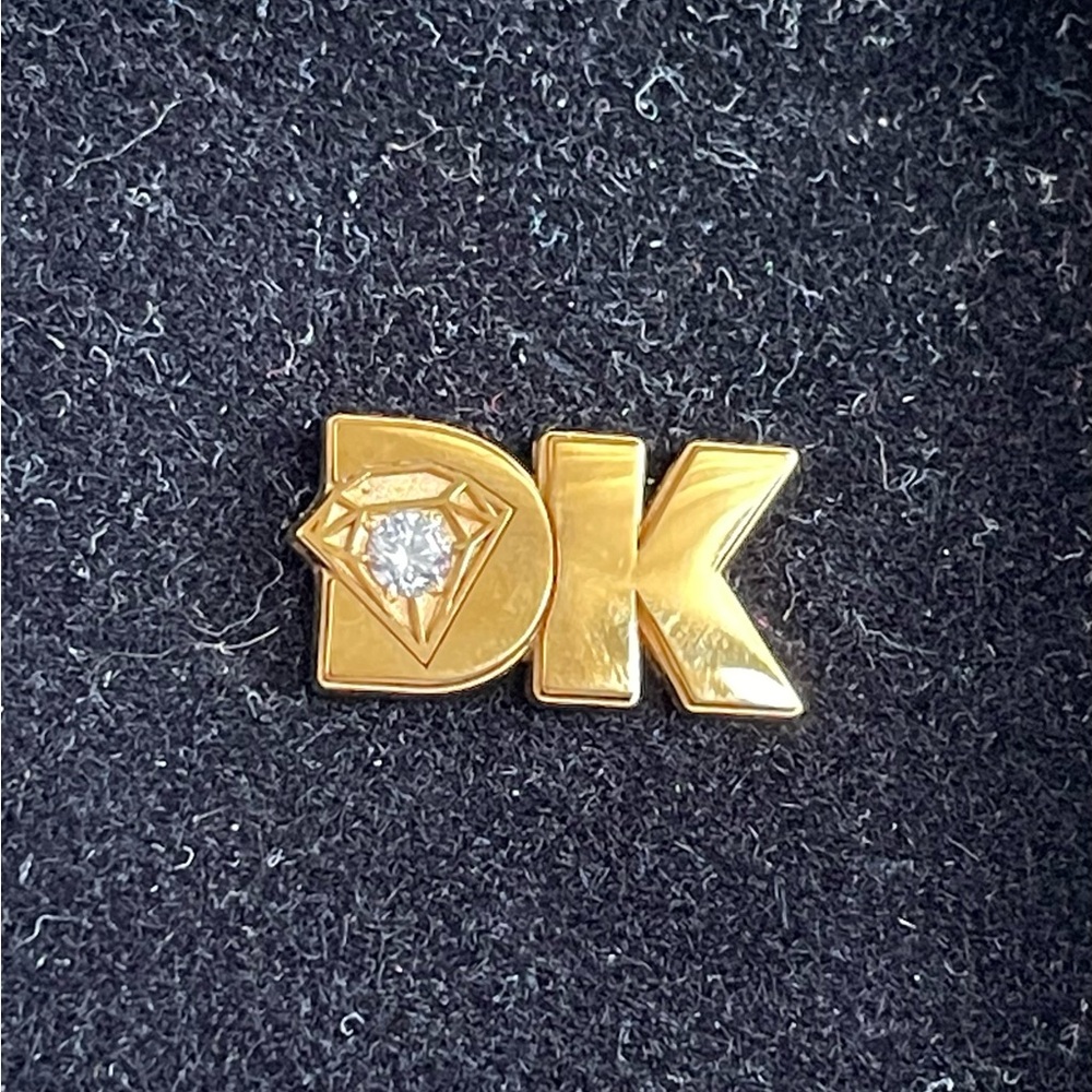 Gold tone DK pin tie tack with 10pt cz Accent